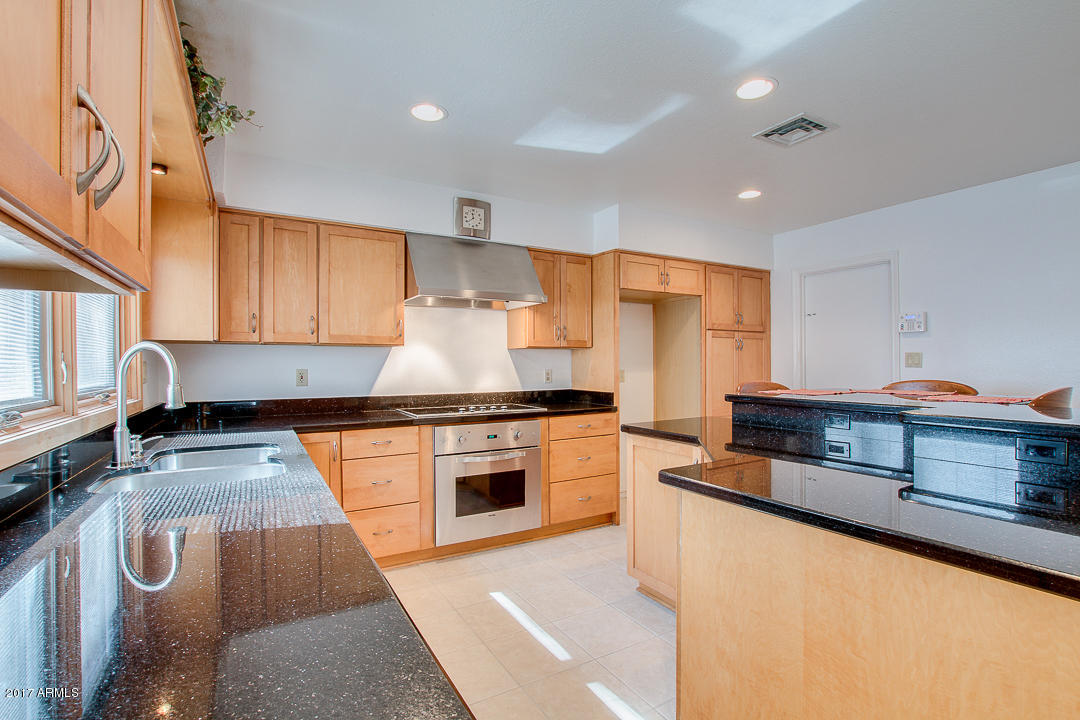 4737 E Pollack Ln, Phoenix, AZ 85042 photo 13