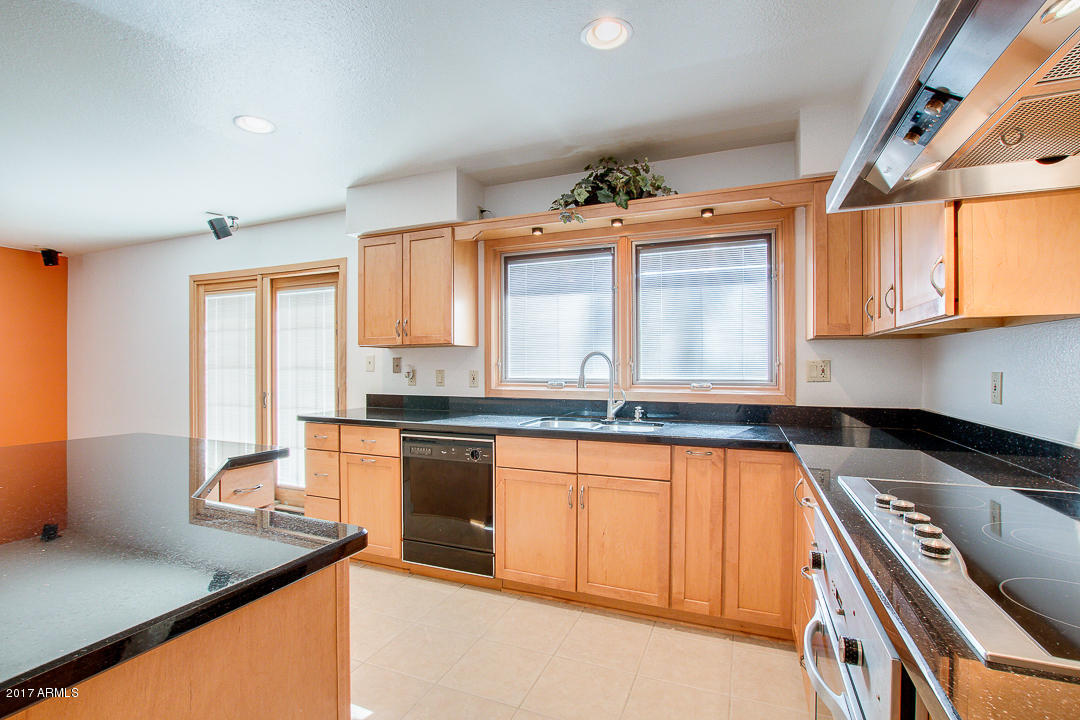 4737 E Pollack Ln, Phoenix, AZ 85042 photo 12