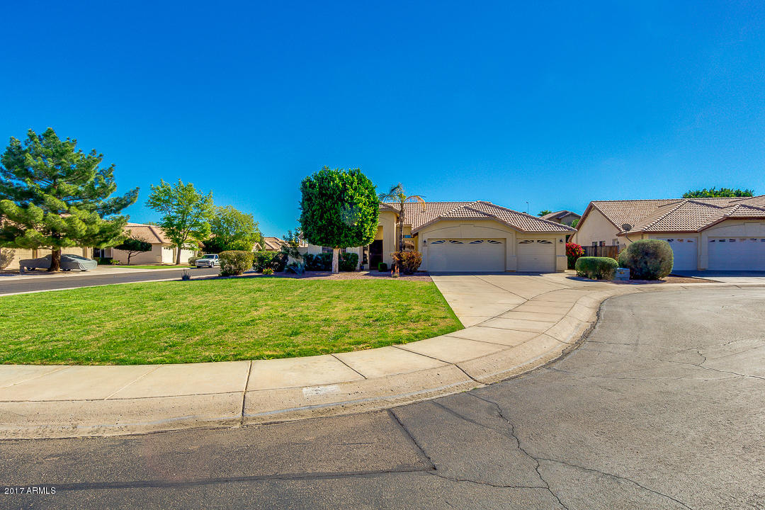 25 N Cobblestone St, Gilbert, AZ 85234 photo 4