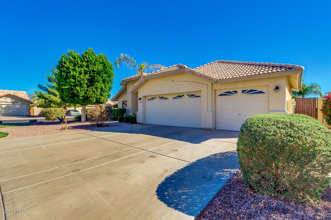 25 N Cobblestone St, Gilbert, AZ 85234 photo 2