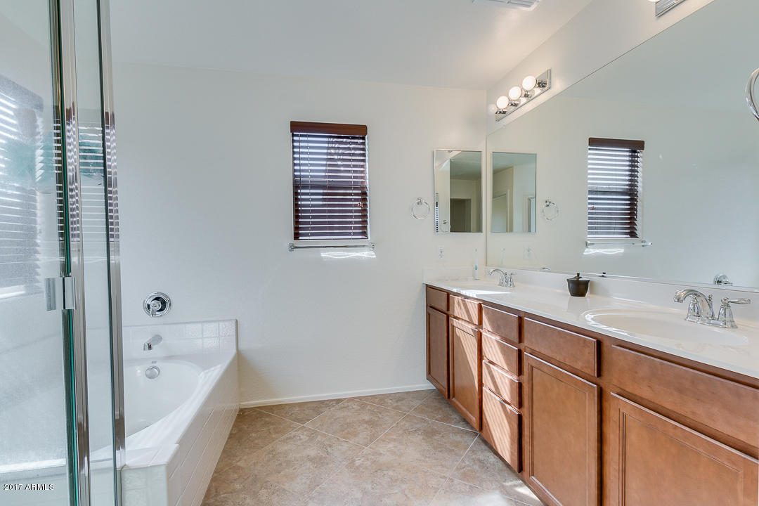 2099 S Martingale Rd, Gilbert, AZ 85295 photo 26