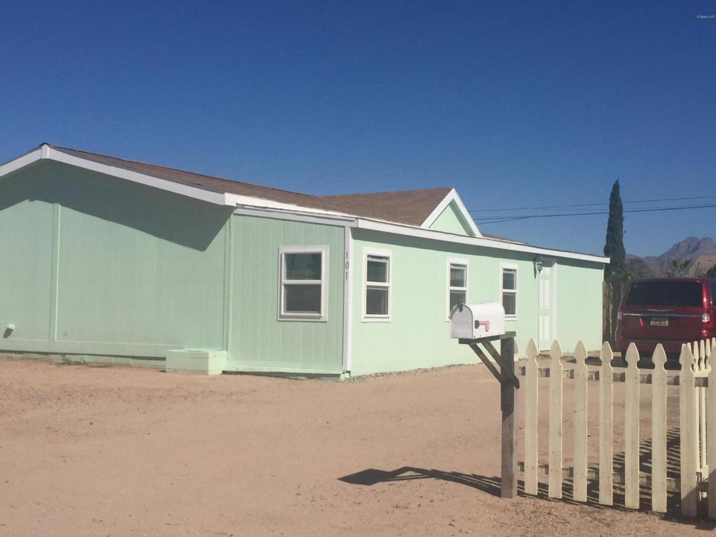 101 S Mountain Rd, Apache Junction, AZ 85120 photo 1
