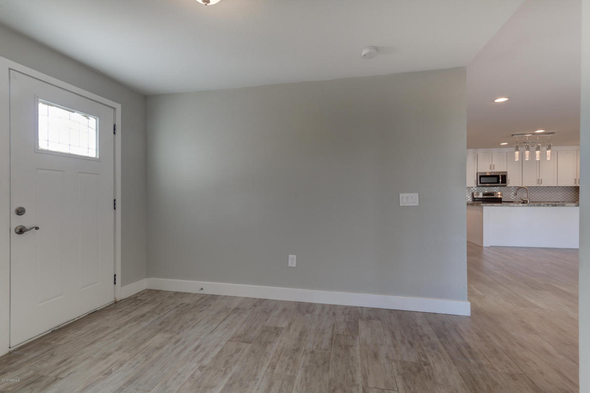 3250 N 27th Pl, Phoenix, AZ 85016 photo 3
