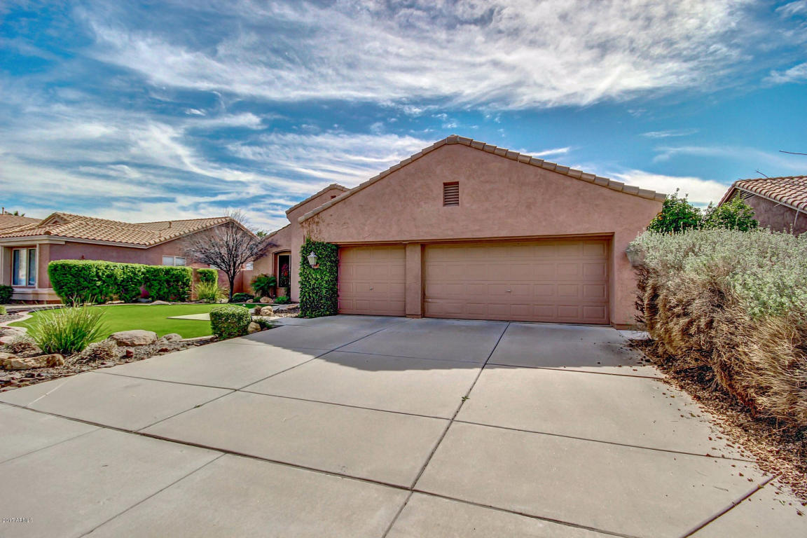 3059 E Indigo Bay Dr, Gilbert, AZ 85234 photo 2