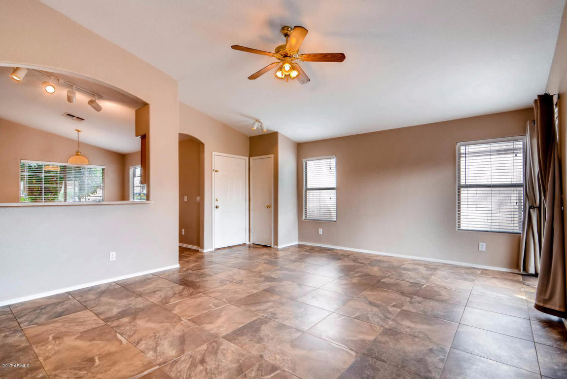 1759 E Palomino Dr, Gilbert, AZ 85296 photo 4
