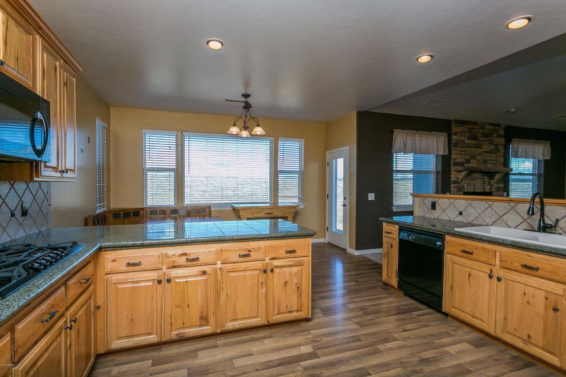 22070 N Rustic Ranch Rd, Paulden, AZ 86334 photo 10