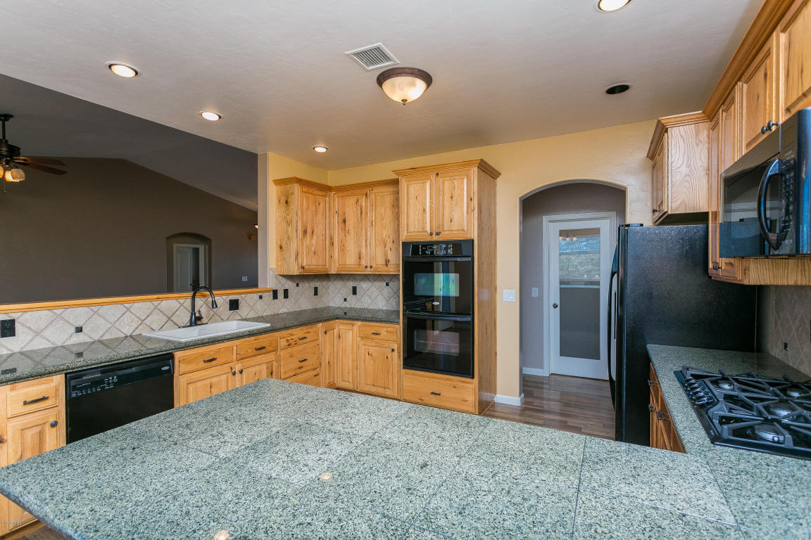 22070 N Rustic Ranch Rd, Paulden, AZ 86334 photo 11