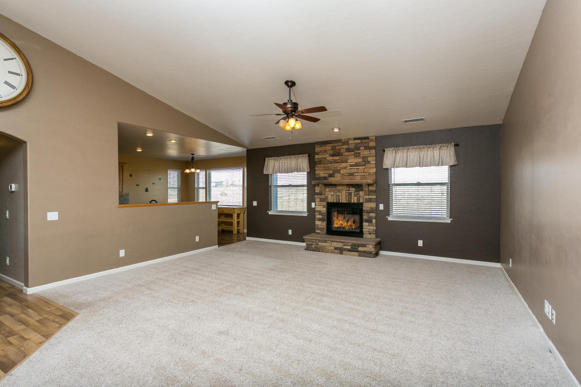 22070 N Rustic Ranch Rd, Paulden, AZ 86334 photo 5