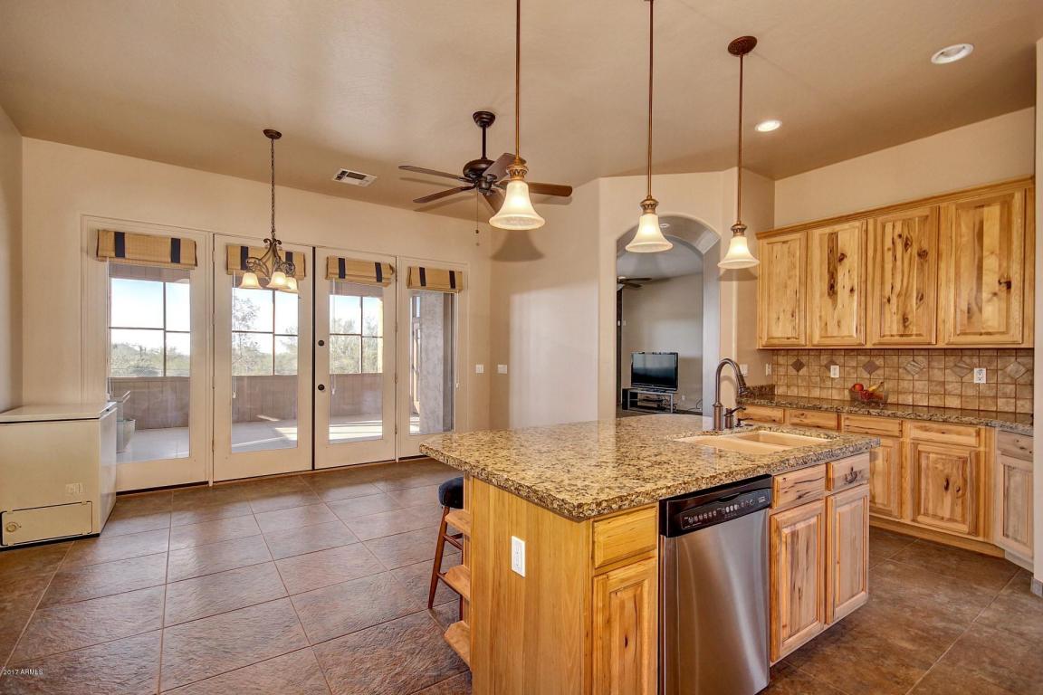 240 S Sixshooter Rd, Apache Junction, AZ 85119 photo 5