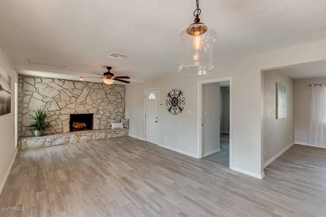 1429 S Roberts Rd, Tempe, AZ 85281 photo 4