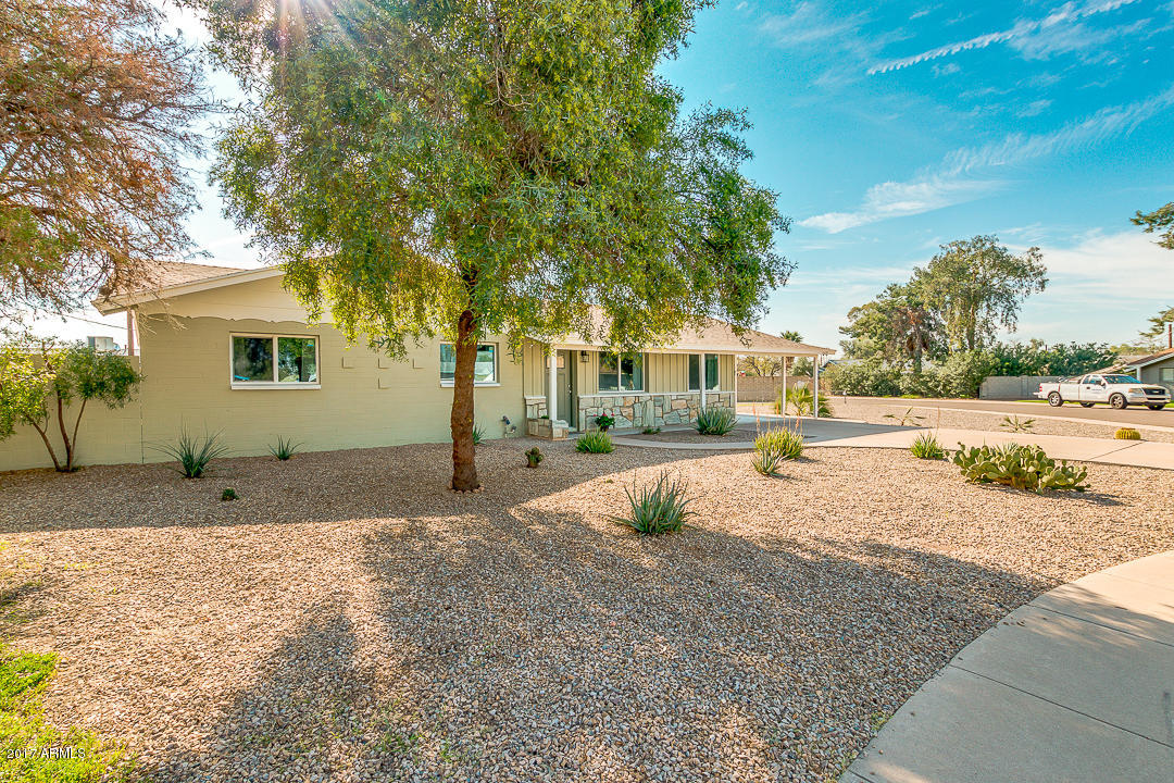 1429 S Roberts Rd, Tempe, AZ 85281 photo 2