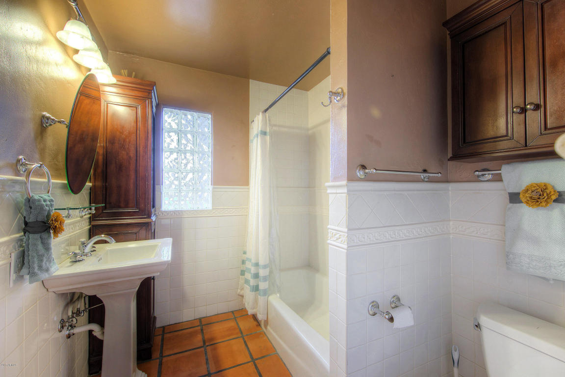 1715 W Mitchell Dr, Phoenix, AZ 85015 photo 4