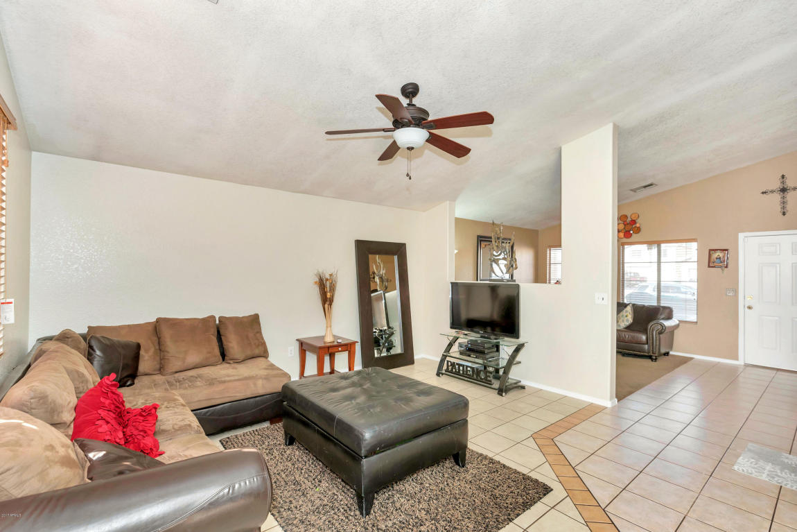 1371 S Boulder St #B, Gilbert, AZ 85296 photo 3