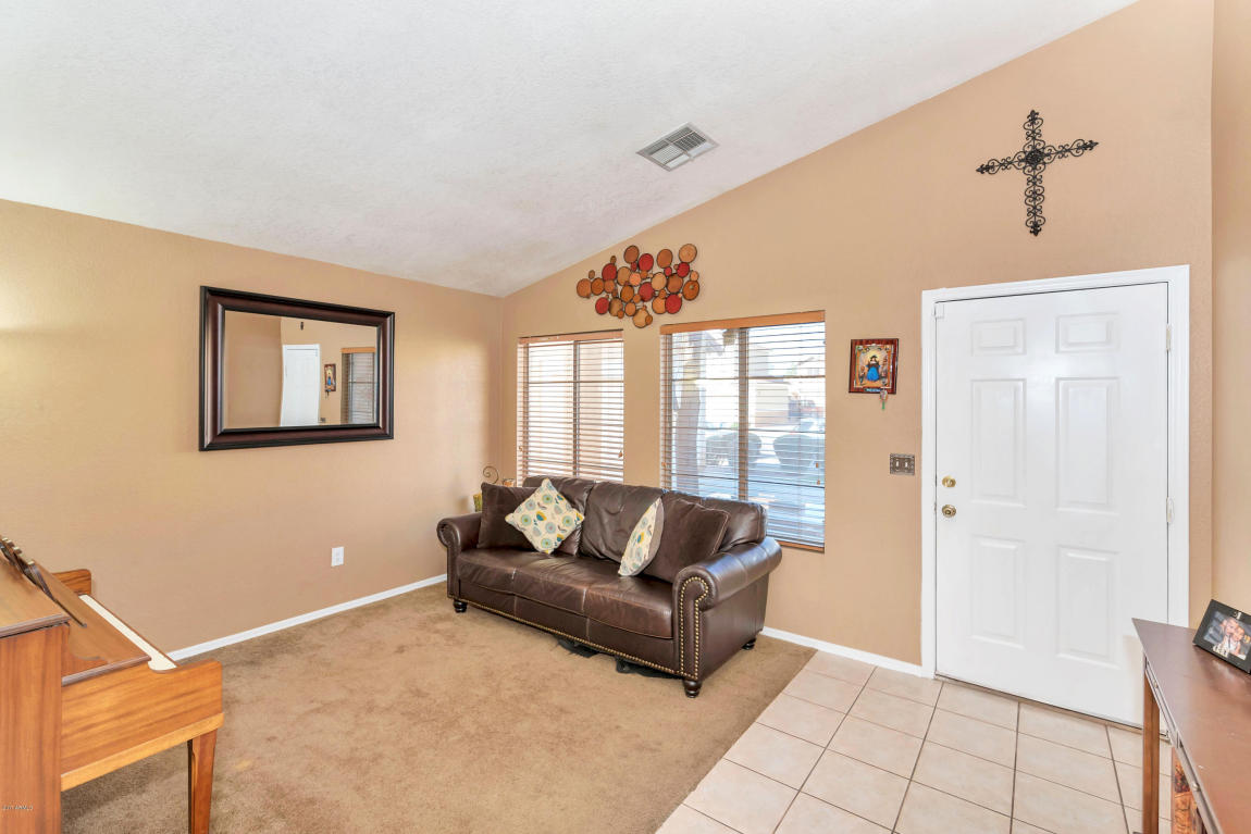 1371 S Boulder St #B, Gilbert, AZ 85296 photo 2