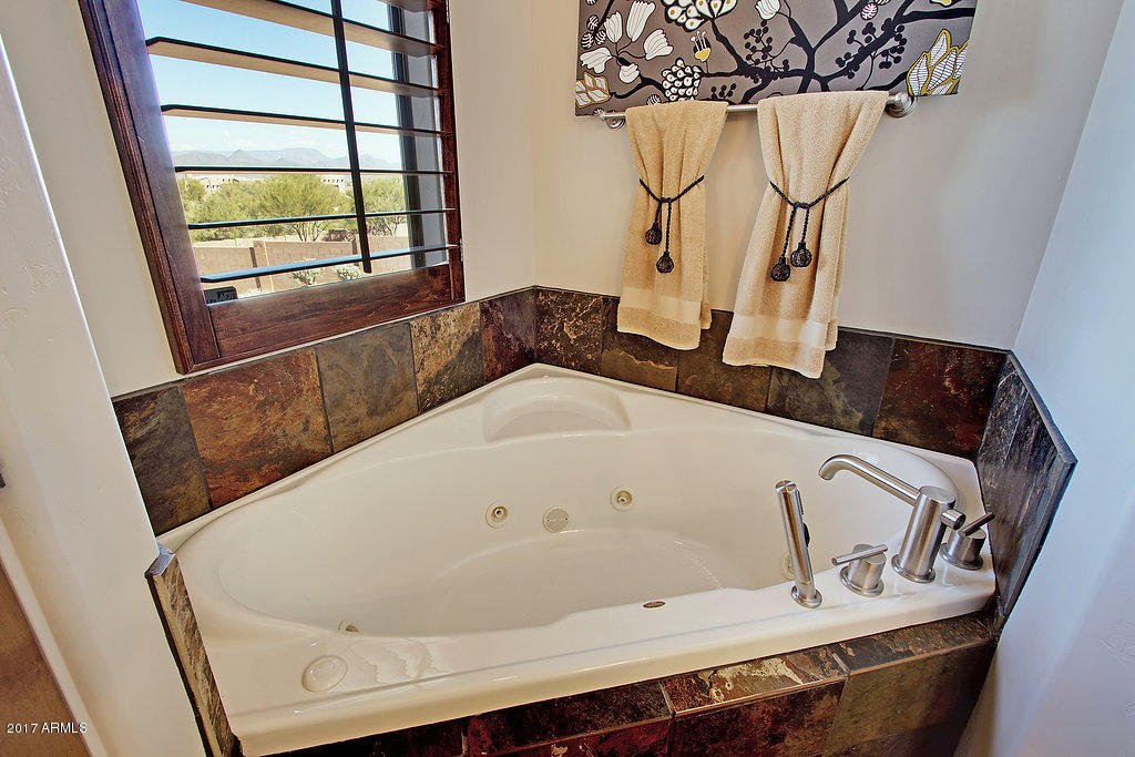 109 W Summerset Dr, Phoenix, AZ 85085 photo 32