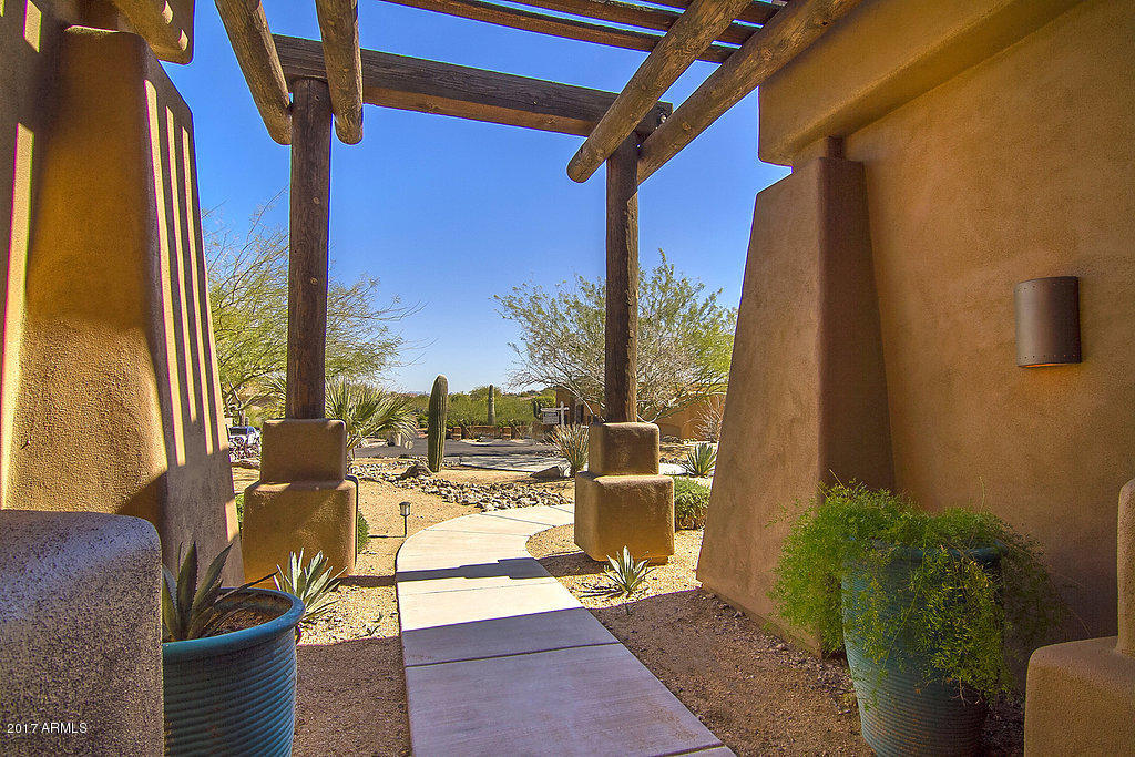 109 W Summerset Dr, Phoenix, AZ 85085 photo 4