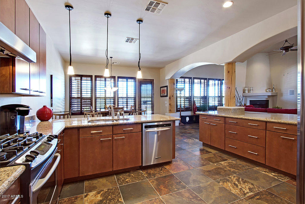 109 W Summerset Dr, Phoenix, AZ 85085 photo 22