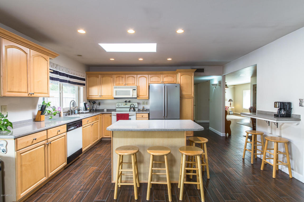 2328 W Evans Dr, Phoenix, AZ 85023 photo 9