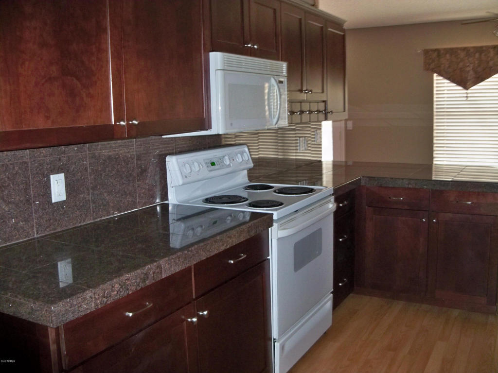 1249 E Taro Ln, Phoenix, AZ 85024 photo 7