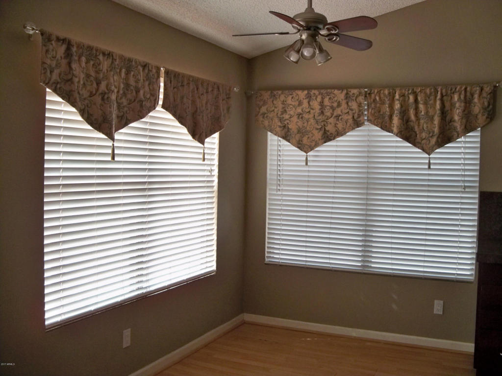 1249 E Taro Ln, Phoenix, AZ 85024 photo 9