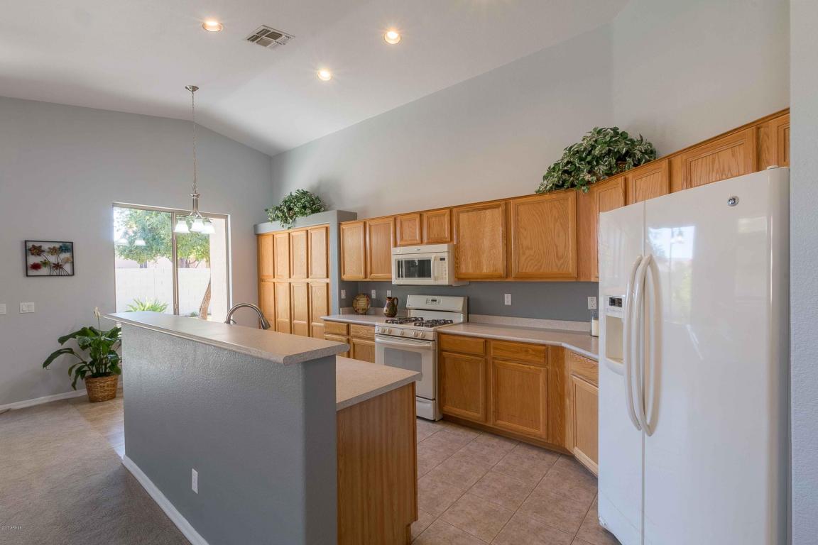 4489 E Apricot Ln, Gilbert, AZ 85298 photo 4