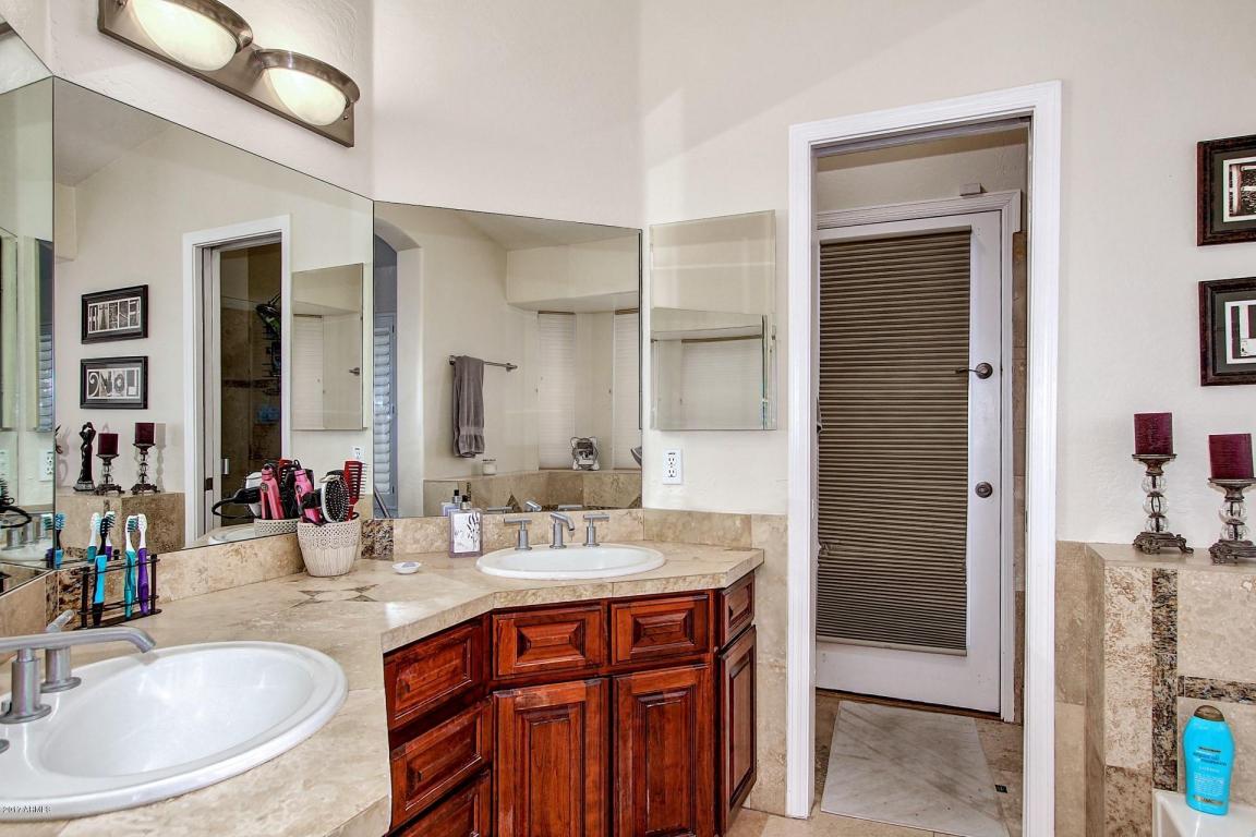 901 S Dolphin Dr, Gilbert, AZ 85233 photo 18