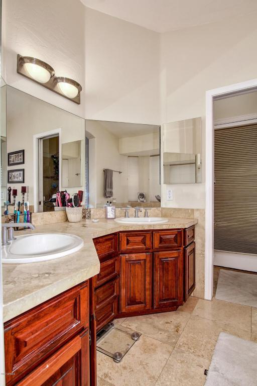 901 S Dolphin Dr, Gilbert, AZ 85233 photo 17