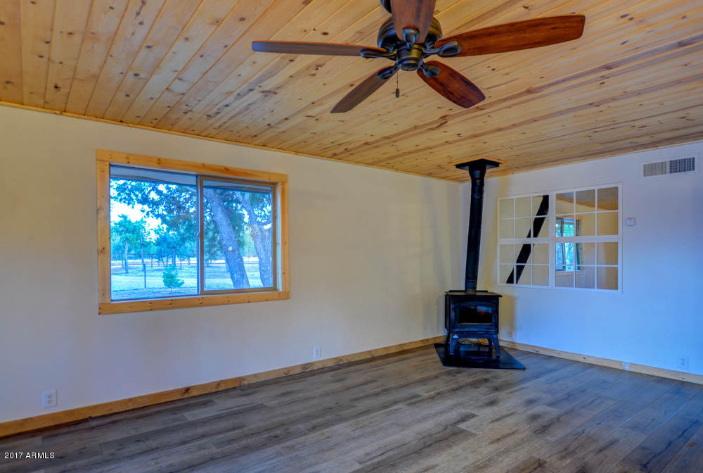 3340 Cedar Dr, Overgaard, AZ 85933 photo 7
