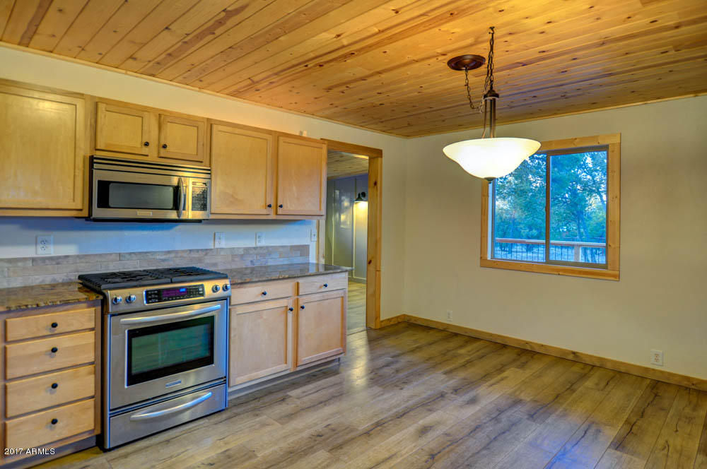 3340 Cedar Dr, Overgaard, AZ 85933 photo 8