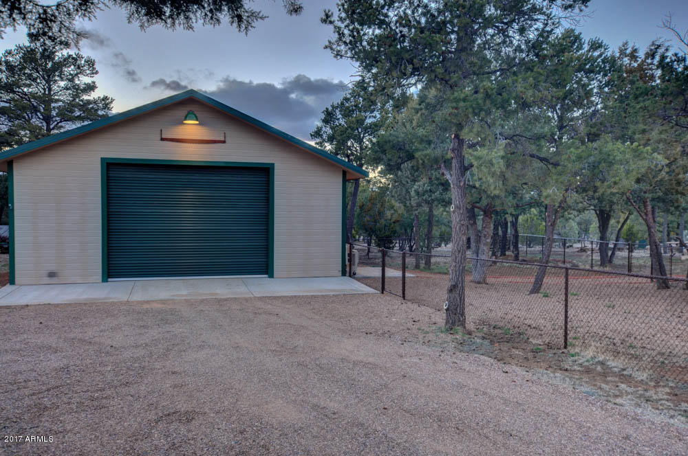 3340 Cedar Dr, Overgaard, AZ 85933 photo 36