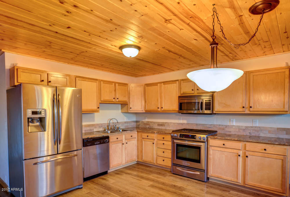 3340 Cedar Dr, Overgaard, AZ 85933 photo 3