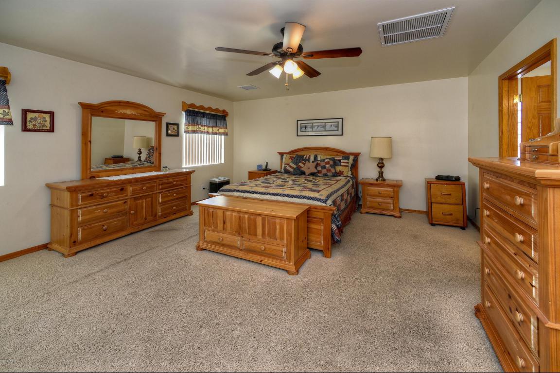 5011 E Mitchell Dr, Phoenix, AZ 85018 photo 17