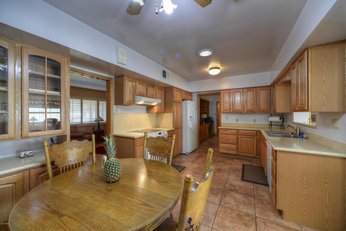 5011 E Mitchell Dr, Phoenix, AZ 85018 photo 6