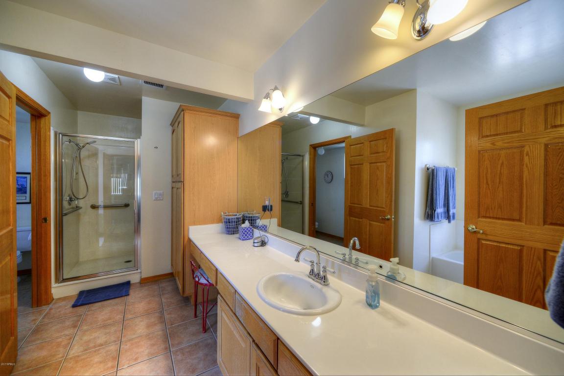 5011 E Mitchell Dr, Phoenix, AZ 85018 photo 19