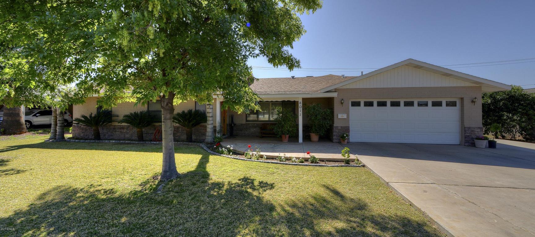 5011 E Mitchell Dr, Phoenix, AZ 85018 photo 2
