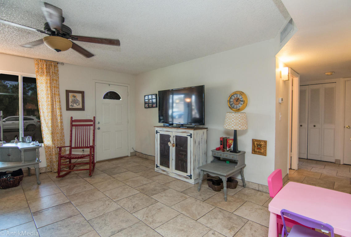 3541 E Sunnyside Dr, Phoenix, AZ 85028 photo 4