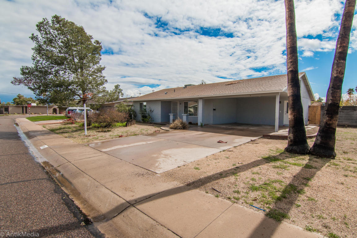 3541 E Sunnyside Dr, Phoenix, AZ 85028 photo 1