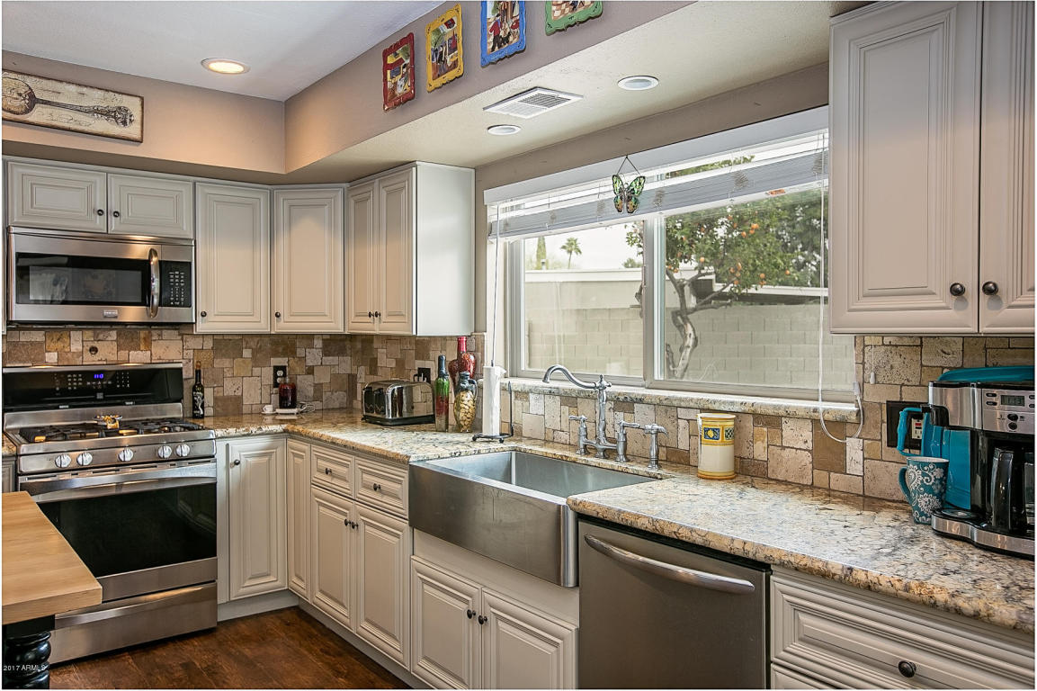 3631 E Garden Dr, Phoenix, AZ 85028 photo 1