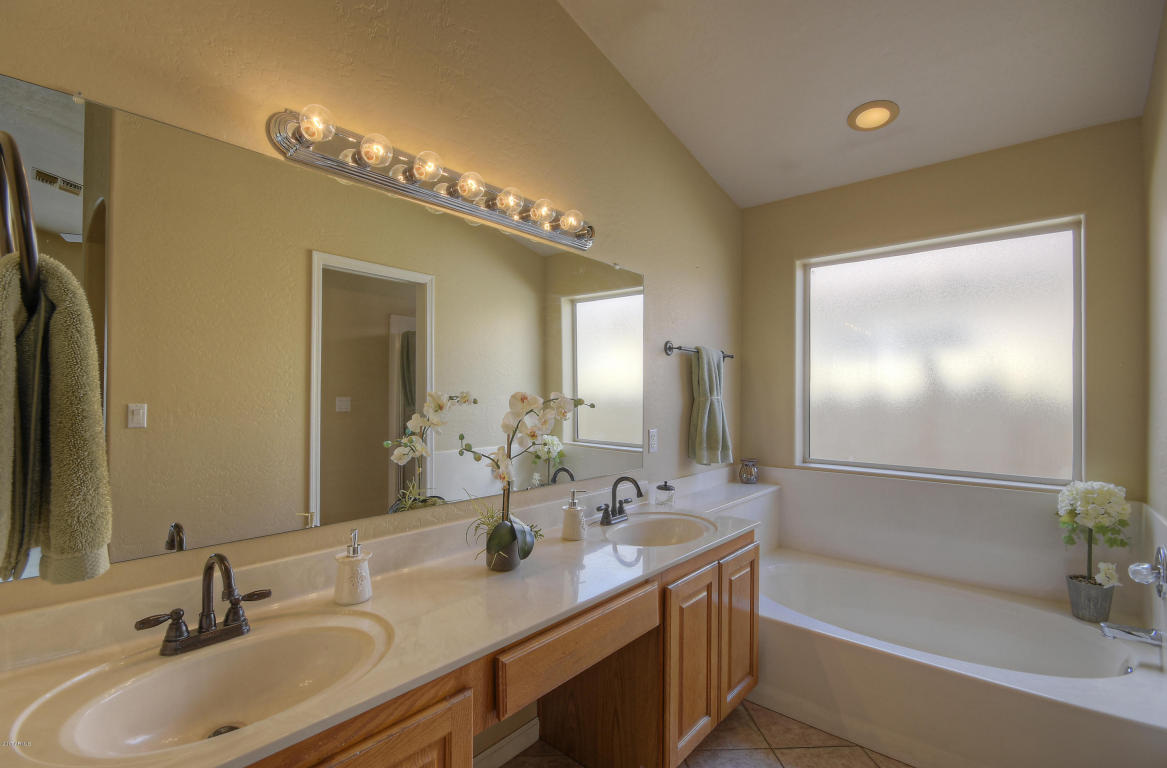 1521 W Shellfish Dr, Gilbert, AZ 85233 photo 12