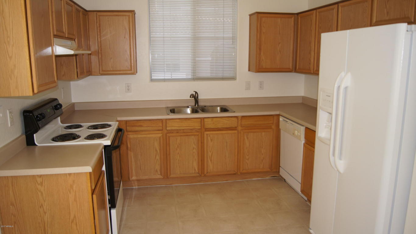 1917 Emily Ln, Gilbert, AZ 85295 photo 4