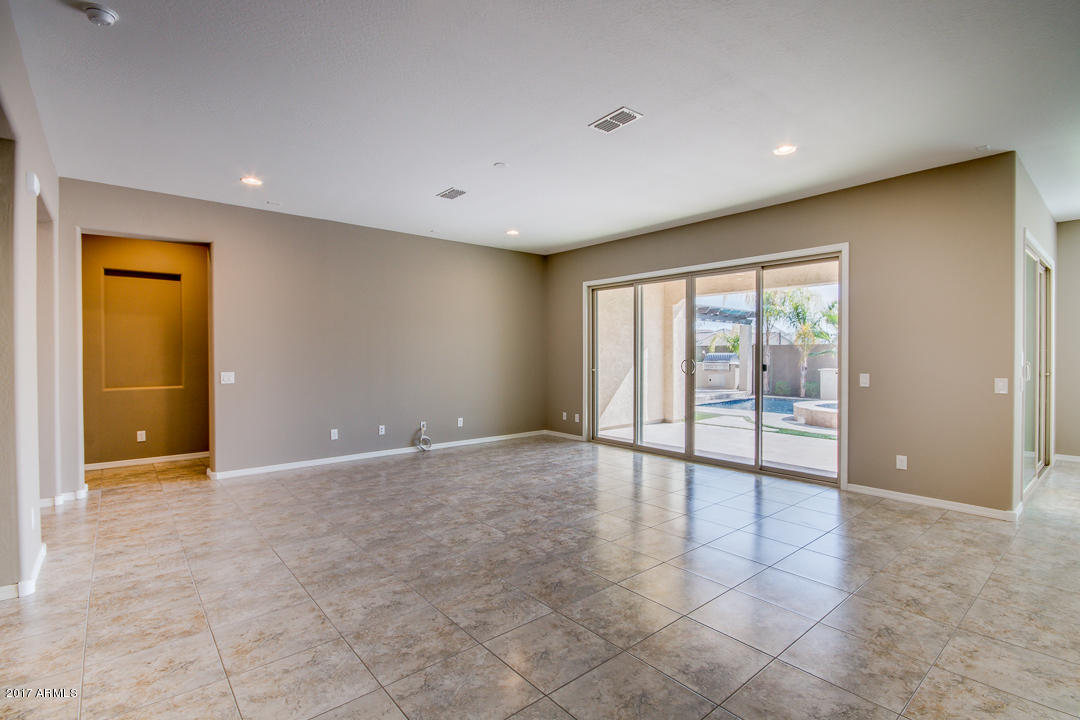 3299 E Magnolia Dr, Gilbert, AZ 85298 photo 10