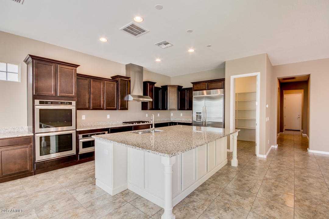 3299 E Magnolia Dr, Gilbert, AZ 85298 photo 4