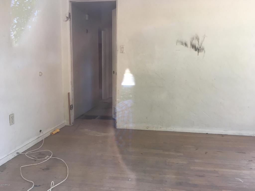 5811 S 9th St, Phoenix, AZ 85040 photo 9
