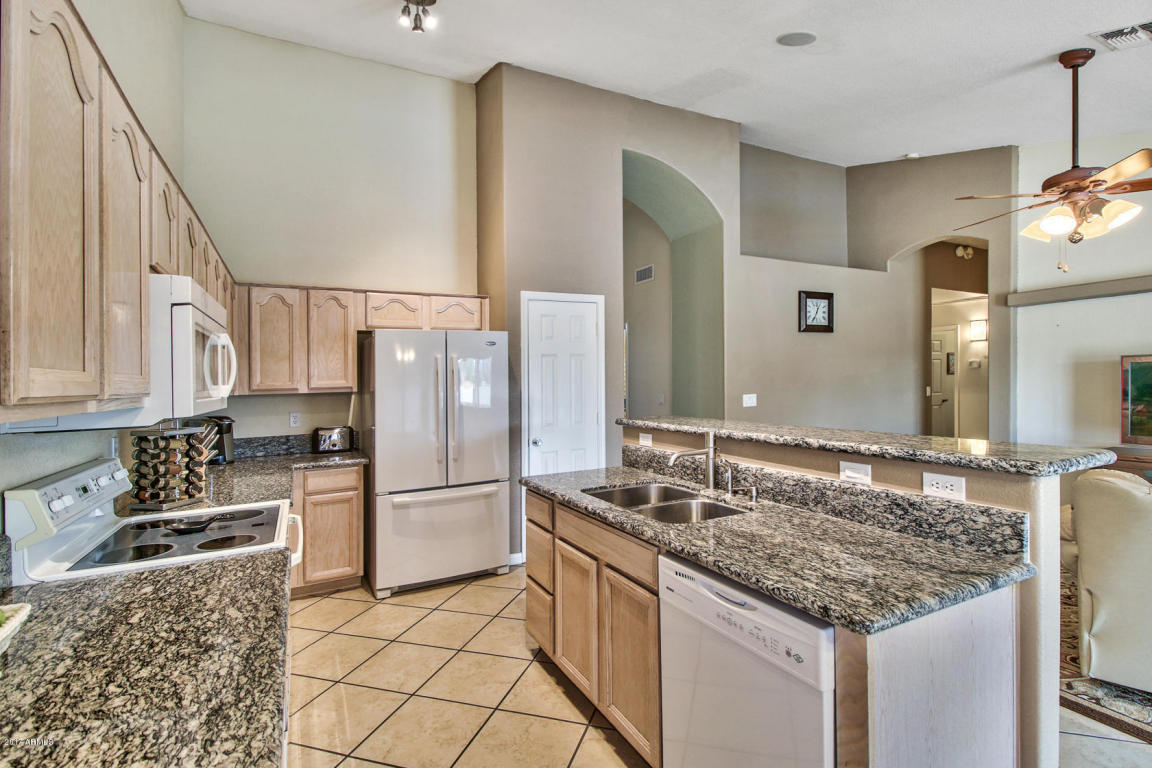 2134 E Brooks St, Gilbert, AZ 85296 photo 2