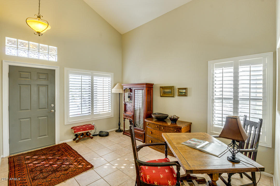 2121 E Robin Ln, Phoenix, AZ 85024 photo 4
