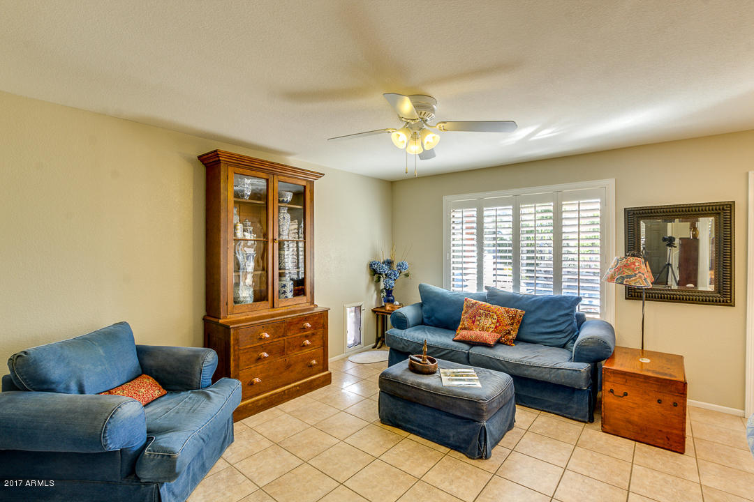 2121 E Robin Ln, Phoenix, AZ 85024 photo 10