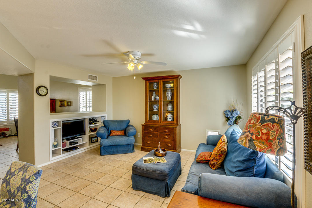 2121 E Robin Ln, Phoenix, AZ 85024 photo 8
