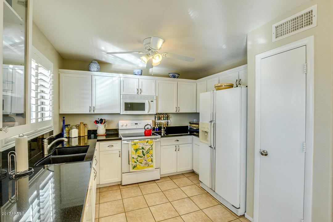 2121 E Robin Ln, Phoenix, AZ 85024 photo 14