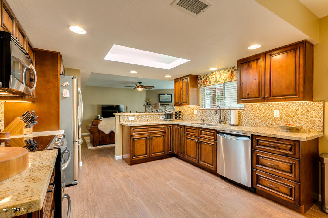 2454 E Cheryl Dr, Phoenix, AZ 85028 photo 19