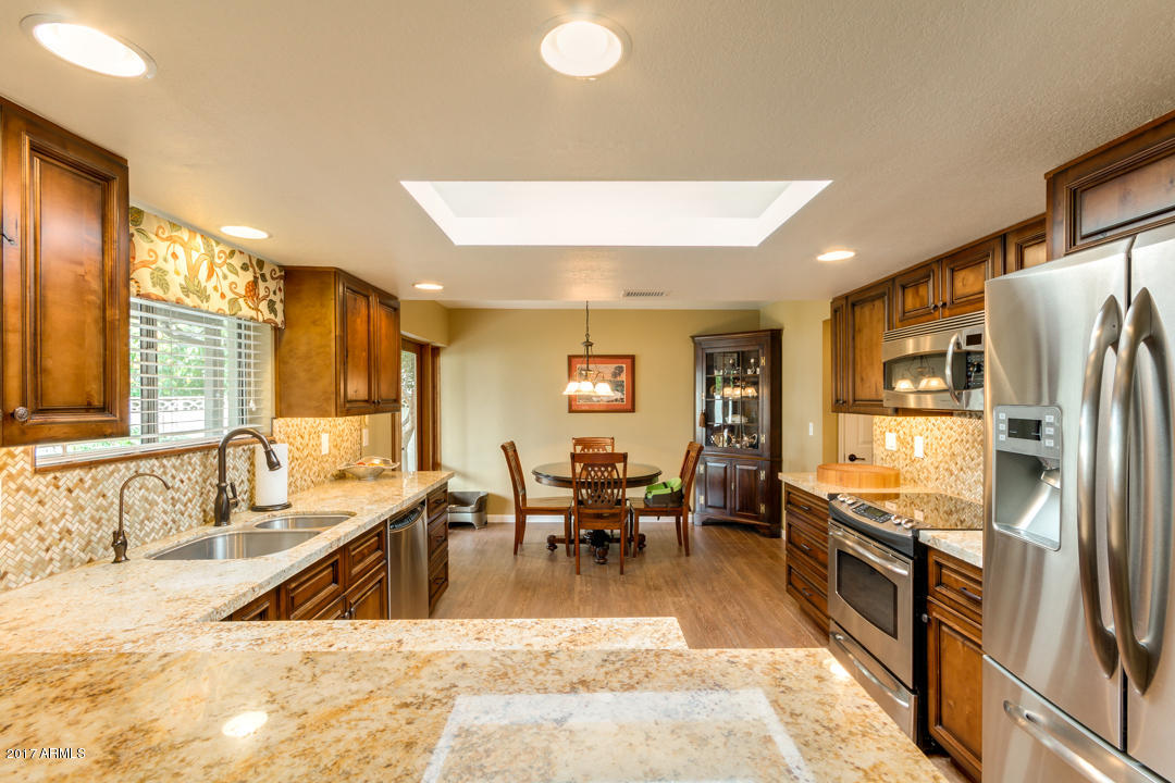 2454 E Cheryl Dr, Phoenix, AZ 85028 photo 16